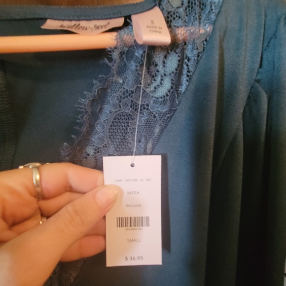 NWT Silky LS Top with Lace Trim - Picture 2 of 4